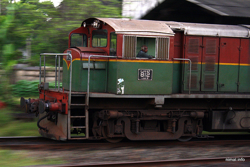 Sri Lankan Train Class M7 812 Load X